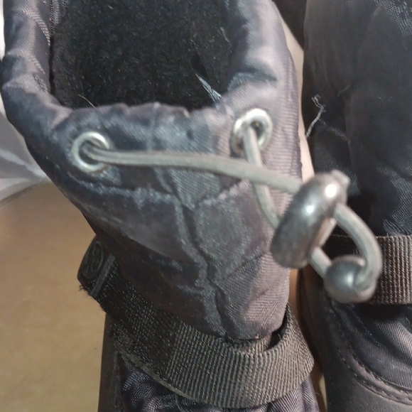 Northside Black Snow Boots - Picture 5 of 13